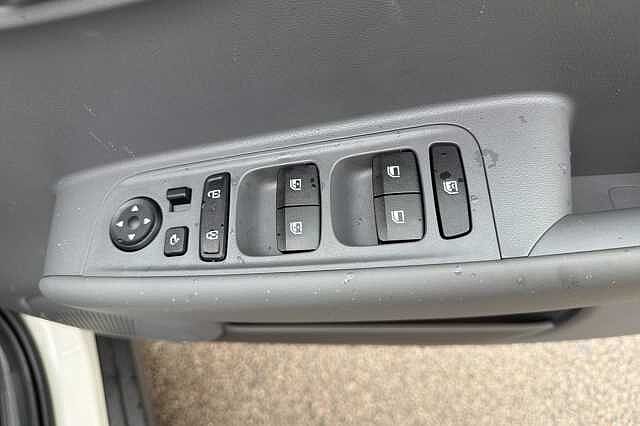 Hyundai Inster 85kW Cross 49kWh 5dr Auto