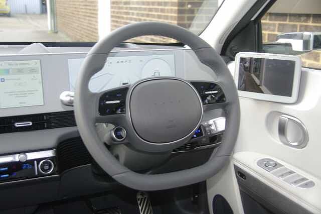 Hyundai IONIQ 5 E (325ps) Namsan Edition 77kWh AWD Atlas White