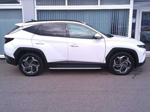 Hyundai TUCSON 1.6 TGDi Hybrid 230 Premium 5dr 2WD Auto Atlas White