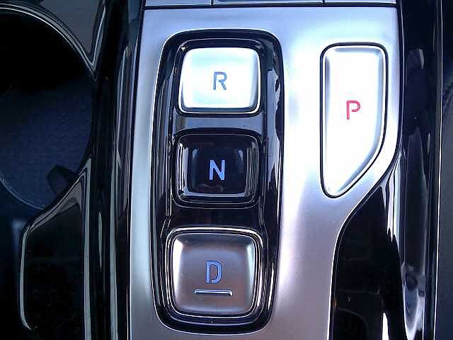 Hyundai TUCSON 1.6 TGDi Hybrid 230 Premium 5dr 2WD Auto Atlas White