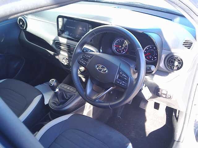 Hyundai i10 1.0 MPi SE Connect 5dr