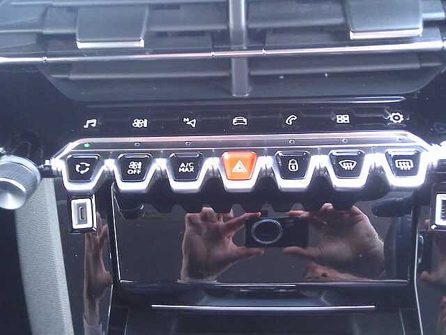 Peugeot 2008 1.2 PureTech 130 Allure Premium 5dr EAT8 Red