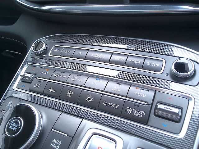 Hyundai SANTA FE 1.6 TGDi Hybrid Ultimate 5dr 4WD Auto