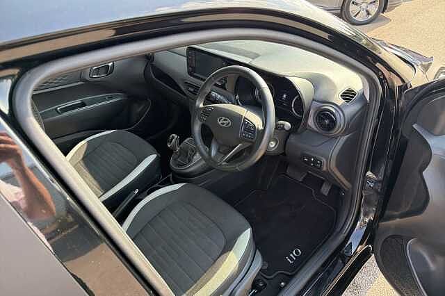 Hyundai i10 1.0 MPi SE Connect 5dr Auto